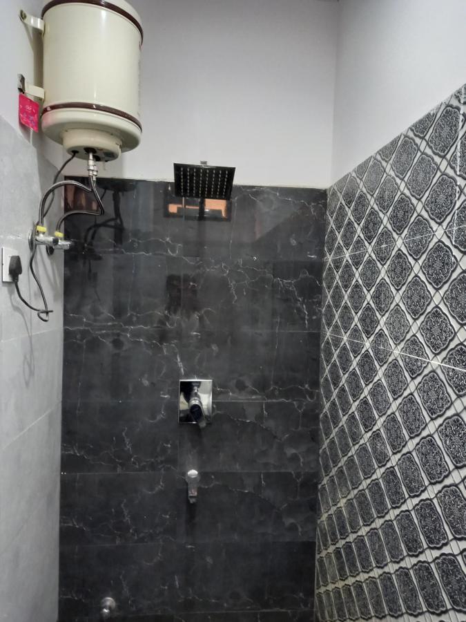 Hotel Banke Bihari Haridwar Bagian luar foto