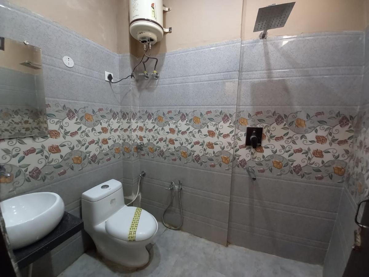 Hotel Banke Bihari Haridwar Bagian luar foto