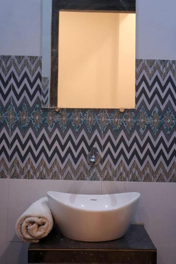 Hotel Banke Bihari Haridwar Bagian luar foto