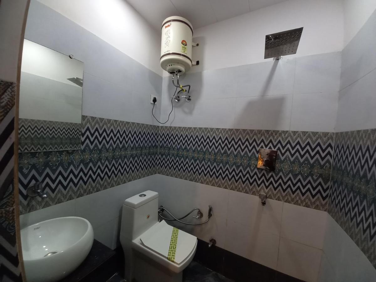 Hotel Banke Bihari Haridwar Bagian luar foto